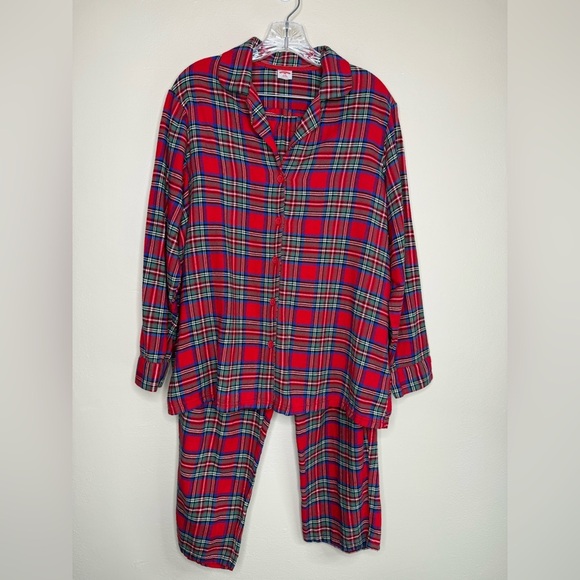 Plaid Red and Green Women’s Pajamas Button Front Long Sleeve Holiday Size Large - Picture 1 of 7